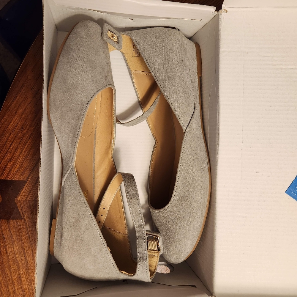 Gray Flats